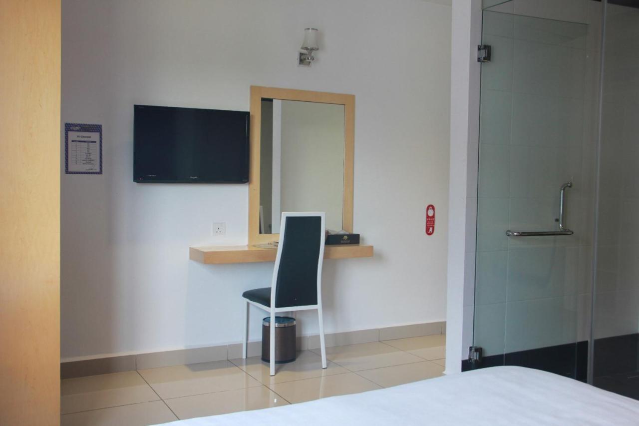East Sun Hotel Sekinchan Buitenkant foto